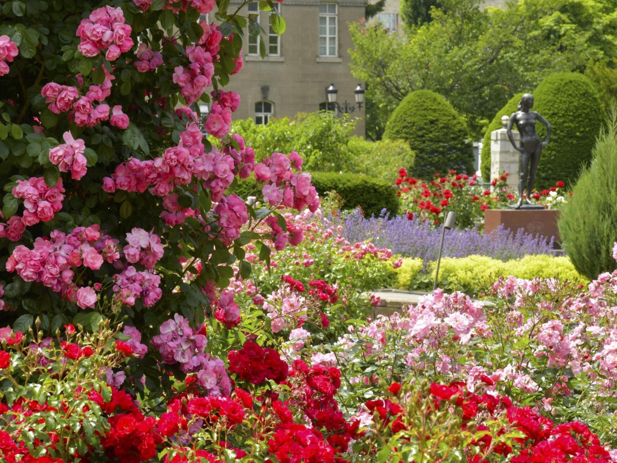 Sapporo View Hotel Odori Park Exterior photo The International Rose Test Garden